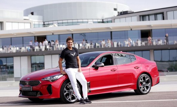 Kia in Nadal sta odraščala in se razvijala skupaj: Družba Kia Motors in Rafael Nadal letos obeležujeta 15 let partnerstva