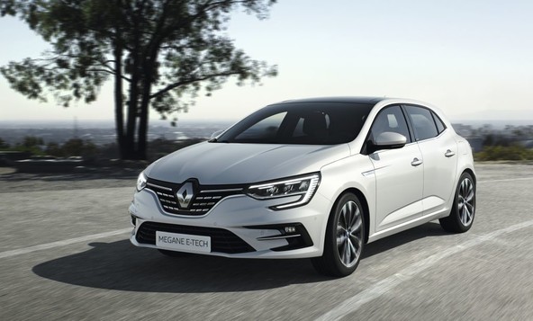 RENAULT E-TECH: TRIJE NOVI HIBRIDNI MODELI RAZŠIRJAJO PONUDBO