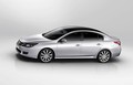 Renault latitude: Nova družinska limuzina s prestižno noto