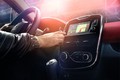 Renault R-Link: Prinaša povezanost avtomobila in spleta