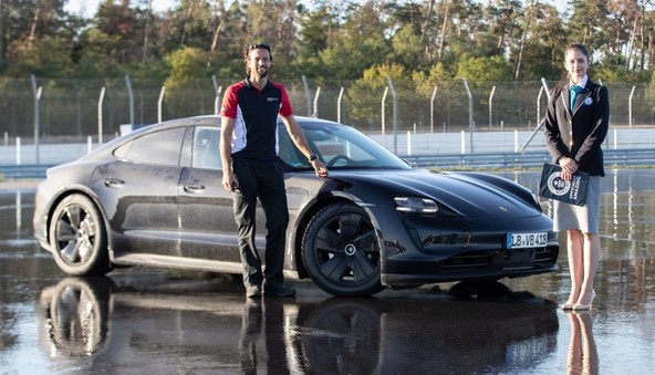 Porsche Taycan: Taycan pridriftal v Guinnessovo knjigo svetovnih rekordov