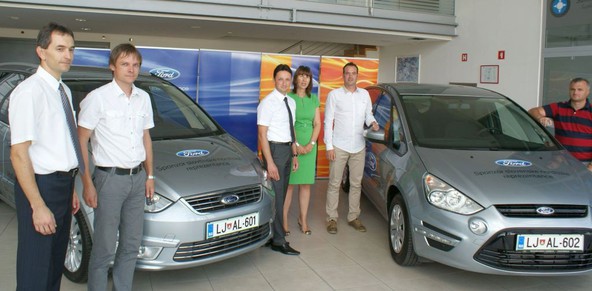 Ford – vozila zmagovalcev: Predaja prvih vozil Smučarski zvezi Slovenije za nordijsko reprezentanco