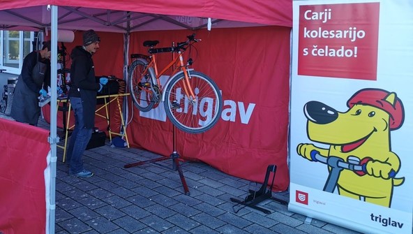 Varnost na prvem mestu: Nagrajeni učenci OŠ Miroslava Vilharja opravili servis koles