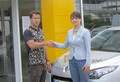 Renault megane je Mitji Robarju predala direktorica Štajerskega avtodoma Katarina Manske