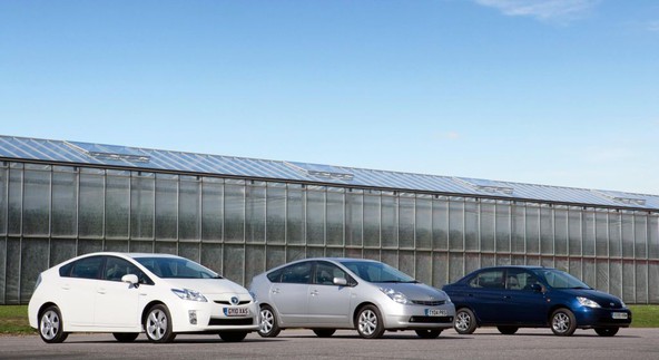 Toyota prius: Že 15 let sinonim avtomobilskih inovacij in napredne tehnologije