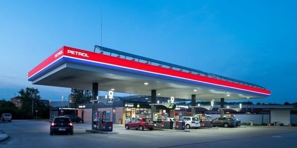 Prodajno mesto Petrol Logatec: Zaradi prenove začasno zaprto prodajno mesto 
