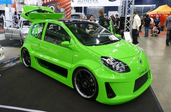 Twingo Cameleon : Renault med kandidati za najlepši avtomobil