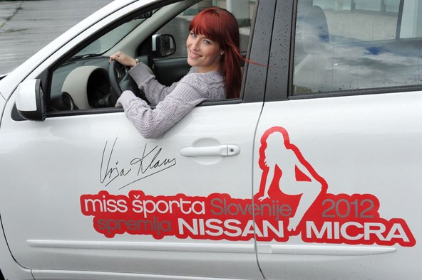 Urša Klavs & Nissan Slovenija : Miss športa Slovenije 2012 prejela ključe nove micre