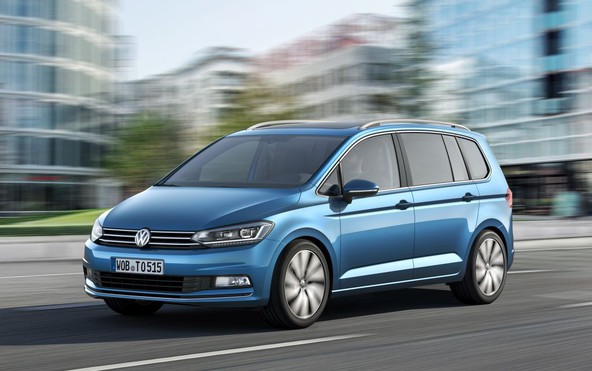 Volkswagen predstavlja novi Touran: Najuspešnejši nemški kompaktni enoprostorec popolnoma prenovljen