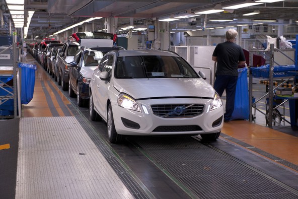 Volvo: Zaposluje v vseh proizvodnih enotah