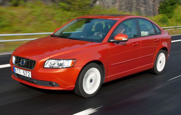 Volvo S40 in V50: Sedaj z manj kot 99g/km CO2 emisij
