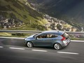 82. mednarodni avtomobilski salon v Ženevi: Volvo predstavlja povsem novega volva V40