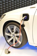 Volvo V60 Plug-in hibrid: Stefan Jacoby predstavil drugo generacijo hibrida