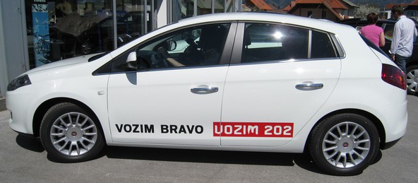 Fiat bravo & Val 202: 3-mesečna uporaba za udeleženca akcije VOZIM 202