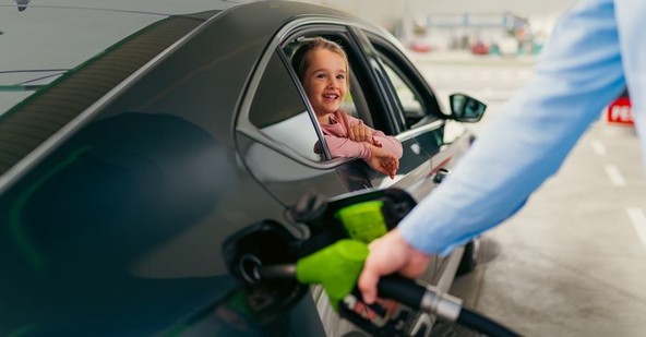 V letu 2025 se vozite brez skrbi : Brezplačna e-vinjeta ali gorivo za celo leto sta lahko vaša