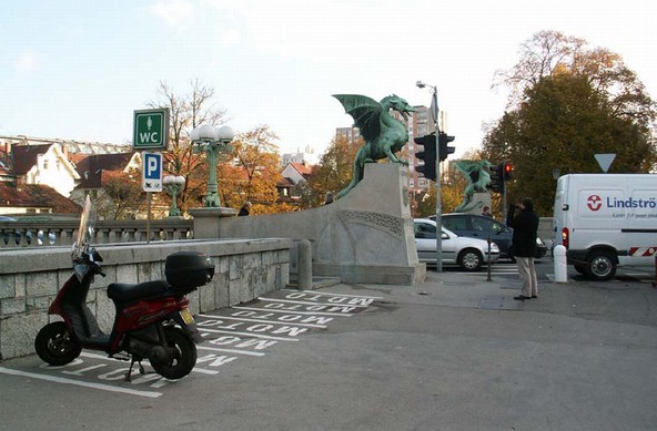 Zveza moto Klubov Slovenije: Nova parkirišča za motorna kolesa v Ljubljani