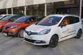 Renault - predaja štirih vozil Captur in Scenic: RENAULT POSTAL URADNI PREVOZNIK KOŠARKAŠKEGA KLUBA HELIOS DOMŽALE