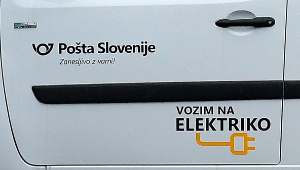 Pošta Slovenije & Renault: POŠTA SLOVENIJE V VOZNI PARK UVAJA ELEKTRIČNE AVTOMOBILE
