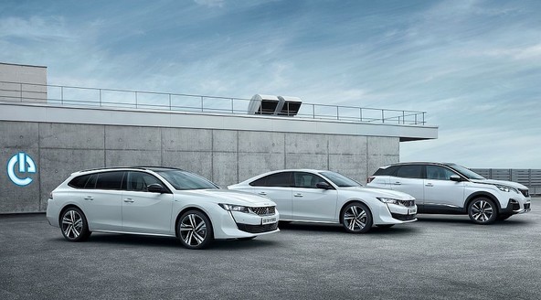 Tako učinkoviti in tako energični!: Novi motorji PEUGEOT PLUG-IN HYBRID