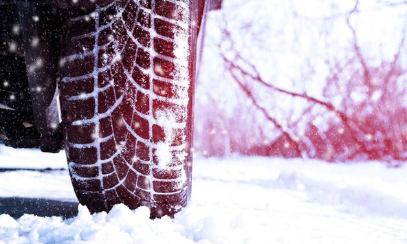 NAMESTO ZIMSKIH - CELOLETNE? : KUPCI POSTAVLJAJO NOVE NAKUPNE TRENDE AVTOMOBILSKIH PNEVMATIK
