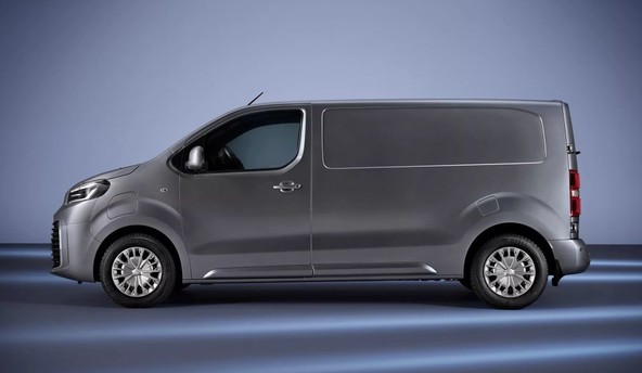 Toyota Professional : Toyota s celovito in elektrificirano ponudbo zmogljivih izdelkov