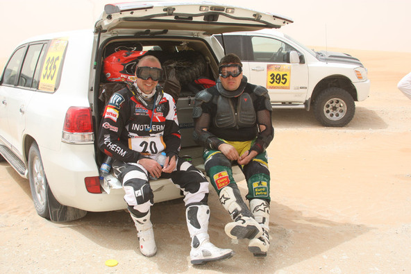 Abu Dhabi Desert Challenge 2013: Peščeni vihar odnesel prvo etapo relija 