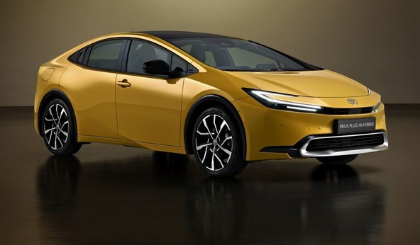 Prius v svoji peti generaciji : POVSEM NOVA TOYOTA PRIUS PLUG-IN HYBRID