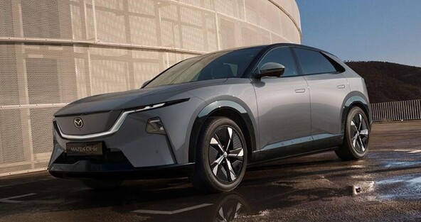 NOVA MAZDA CX‑6e: ELEKTRIČNA ZMOGLJIVOST V KOMBINACIJI Z INTELIGENTNO TEHNOLOGIJO