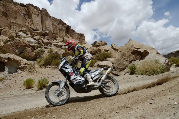 Dakar 2015 – 11. etapa: Cachi – Termas Rio Hondo: Stanovnik kljub težavam z vzmetenjem in zavoro do 32. mesta
