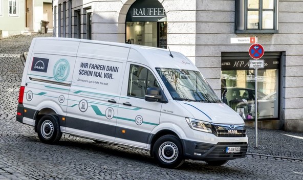 MAN je olajšal prehod na električni kombi eTGE: Skupni stroški lastništva (TCO) izenačeni z dizelskimi vozili