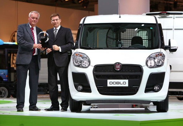 “International Van of the Year 2011”: Novi fiat doblò cargo je dostavnik leta 2011