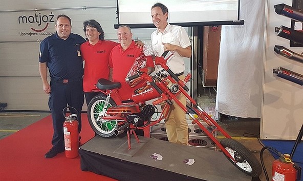 Avto-moto-logistični četverček v Celju: Gasilski »motorinček« za novogoriške gasilce