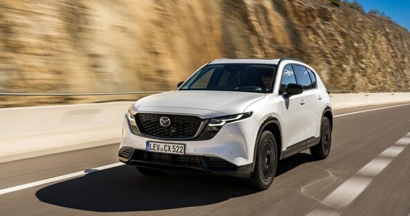 IIHS TOP SAFETY PICK : TRETJA NAJBOLJŠA OCENA VARNOSTI ZA POVSEM NOVO MAZDO CX-5