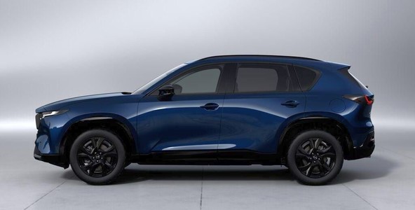 Prvič bo na voljo z novo Mazdo CX-5: NAVY Blue se pridružuje Mazdini paleti barv