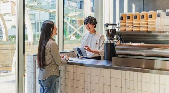 Trans Aoyama: MAZDA BO V TOKIU ODPRLA PROSTOR ZNAMKE