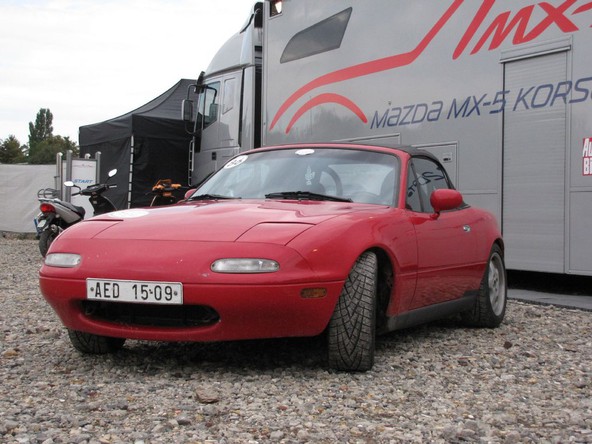 Mazda: Svetovni rekord za Mazdo MX-5