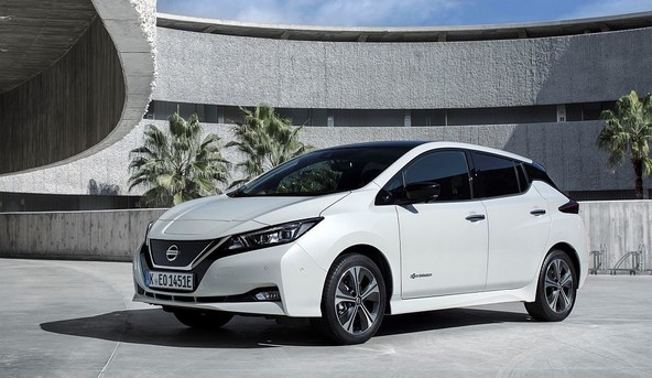 Nissan Leaf: Uspešna prodaja modela Leaf spodbuja svetovni zagon električnih vozil