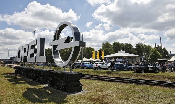 Opel na novi poti v prihodnost: Zagotovljeni bosta učinkovitejša proizvodna struktura in logistika