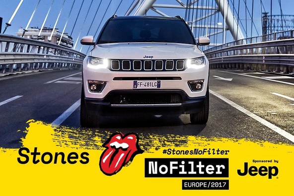 Jeep® Compass : Compass v soju žarometov ob skupini The Rolling Stones