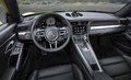 Porsche 911 Carrera 4 in 911 Targa 4 : Nova športna avtomobila s štirikolesnim pogonom in turbomotorji