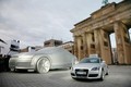Audi: Odkritje spektakularne skulpture avtomobila in premierna predstavitev novega modela Audi TT Coupé