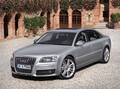 Audi S8: Športnik v razredu luksuznih vozil