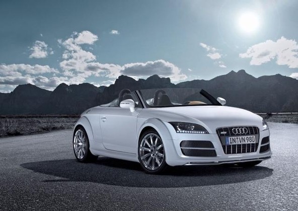 Audi TT clubsport quattro: Kabriolet z več kot 300 KM