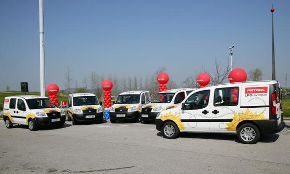 Avto Triglav in Petrol: Predaja prvih šestih izmed 16 Doblojev, predelanih na avtoplin