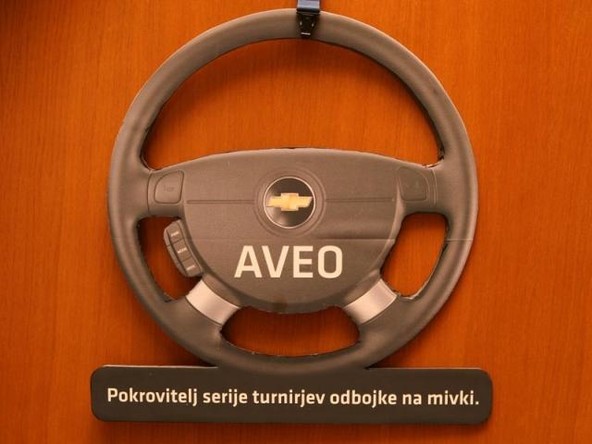 Chevrolet: Aveo za državni prvakinji in prvaka odbojke na mivki
