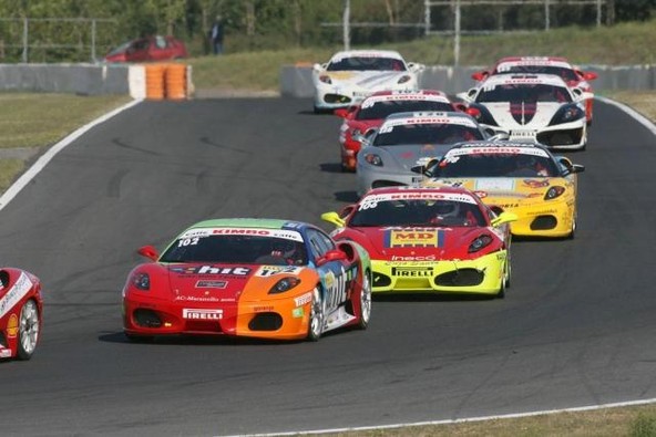 Ferrari Challenge: Nina na stopničkah Hungaroringa!