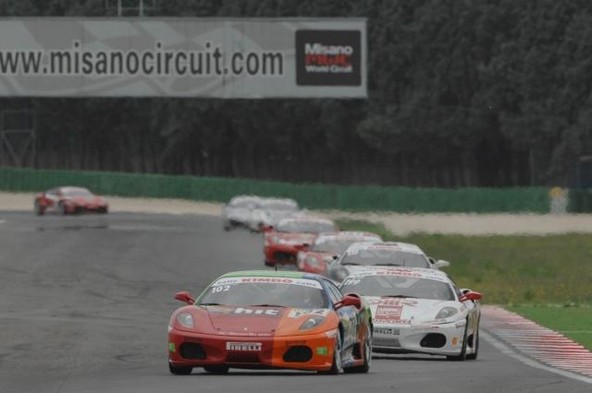 Ferrari Challenge: Razburljiva poletna dirka v Misanu