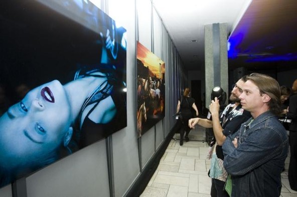 Fotografska razstava BMW Fashion&Art: Umetnost, moda in premium avtomobili