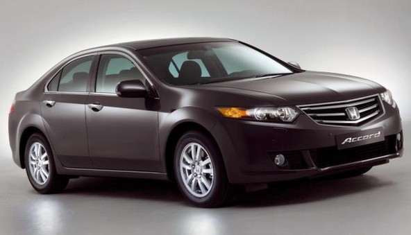 Honda: Napoveduje popolnoma novi Accord