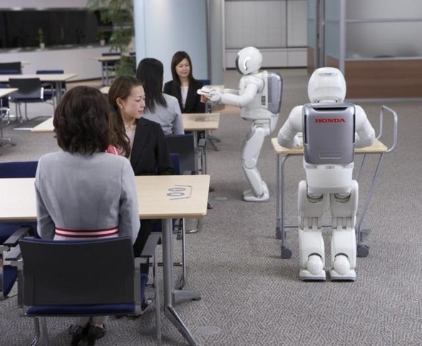 Honda: Predstavlja nove humanoidne robote za skupinsko delo